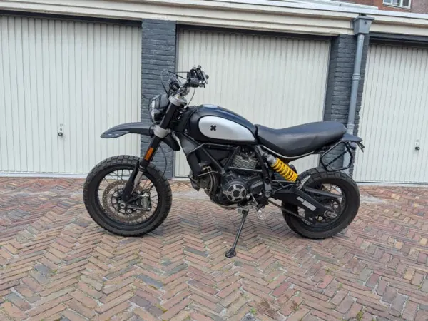 2017 Ducati Desert Sled (2017)-veel Opties - €7,899 · Bidding (1/1)