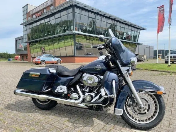 2009 Harley-Davidson Flhtcu Streetglide FLHX Uitv (bj 2009) - € 11.950 · Bieden (1/1)