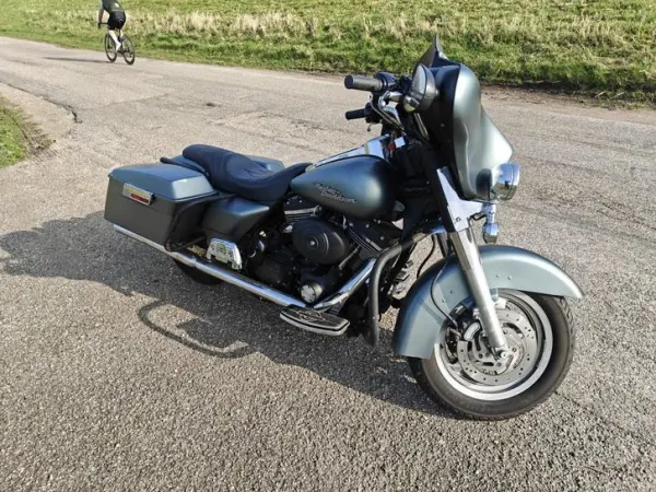 2001 Harley-Davidson Harley Devidson Street Glide/Electra Glide - € 8.000 · Bieden (1/1)