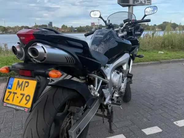 2007 Yamaha FZ 6 - €2,499 (1/1)
