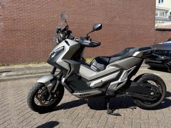 Bouwjaar onbekend Honda X-ADV - € 9.500 · Bieden (1/1)