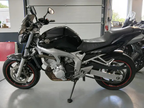 2004 Yamaha FZ6 . 2004 . Hele Nette Motor vol Optie s . - €2,995 (1/1)
