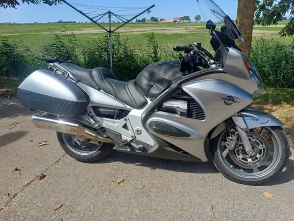 Bouwjaar onbekend Honda Pan European st1300 - € 3.750 · Bieden (1/1)