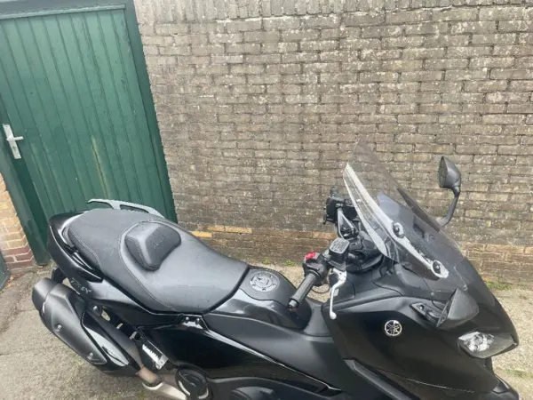 2023 Yamaha Tmax 560 - € 10.350 (1/1)