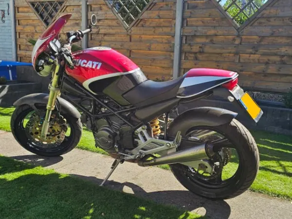 1998 Ducati Monster M600-Naked Bike - € 1.600 · Bieden (1/1)