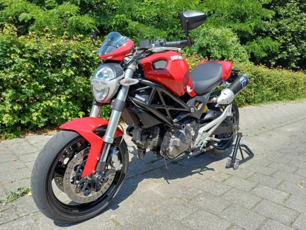 2010 Ducati Monster 696 - € 4.800 · Bieden (1/1)