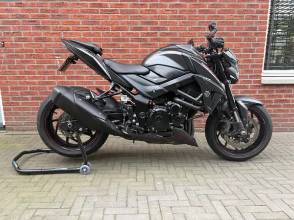 2017 Suzuki GSX-S 750 2017 Origineel Nederlands Geleverd - € 6.350 · Bieden (1/1)