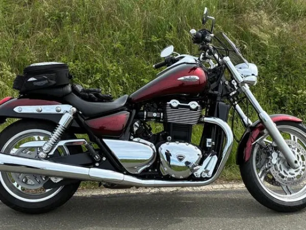 2011 Triumph Thunderbird 1600cc 2011 - €8,995 · Bidding (1/1)