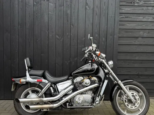 1987 Honda VT 1100 - €1,950 (1/1)