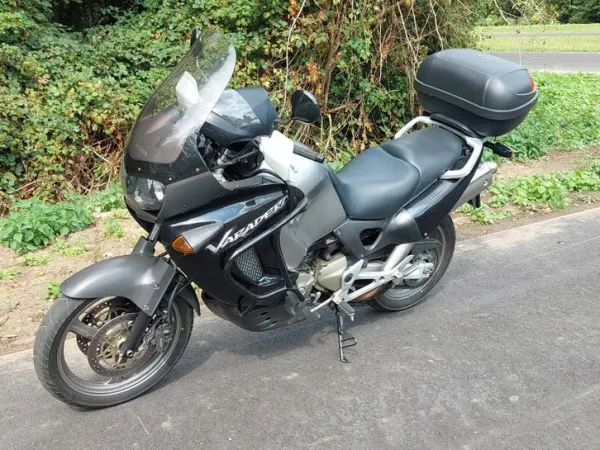 Bouwjaar onbekend Honda Varadero - € 2.450 · Bieden (1/1)