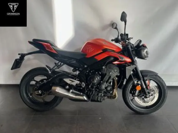 2025 Triumph Street Triple R - €12,395 (1/1)