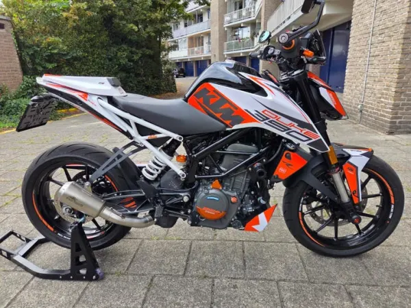 2021 KTM 390 Duke - €4,390 (1/1)