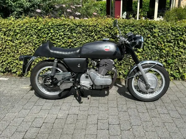 1975 Laverda 750 GT 1975 - € 4.950 (1/1)