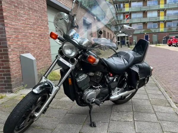 Bouwjaar onbekend Honda Shadow 500 Chopper-Klassieke stijl, Comfortabel Rijd - € 1.300 · Bieden (1/1)