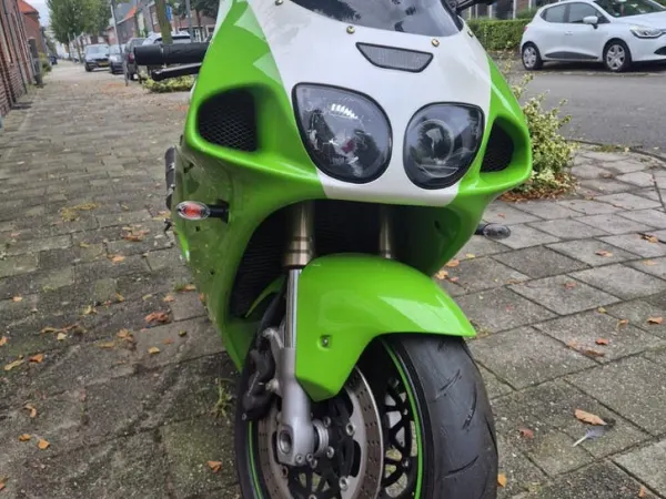 1996 Kawasaki Ninja ZX7R uit 1996 - €3,000 · Bidding (1/1)