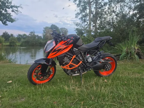 2019 KTM Superduke 1290r Topstaat - € 12.450 (1/1)
