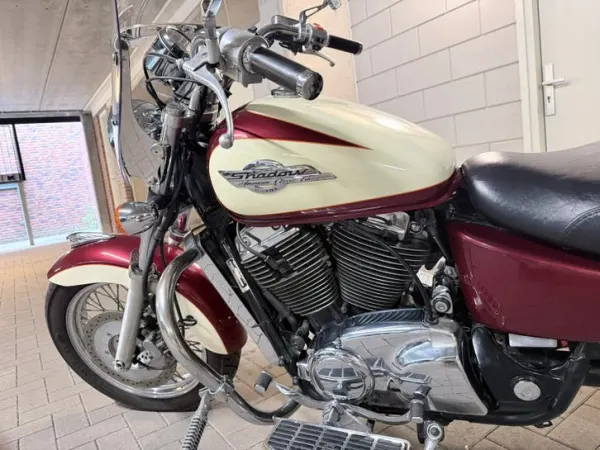 1998 Honda Shadow 1100cc - Bieden (1/1)