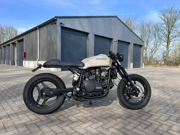 1985 Honda Caferacer 750cc - €4,500 · Bidding (1/1)