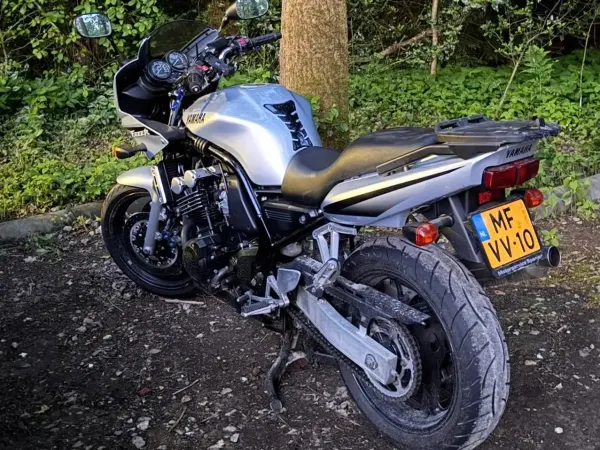 2001 Yamaha FZS 600 - € 1.600 (1/1)