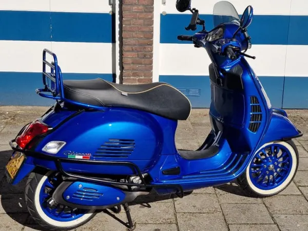 2015 Vespa GTS 300 - Bidding (1/1)