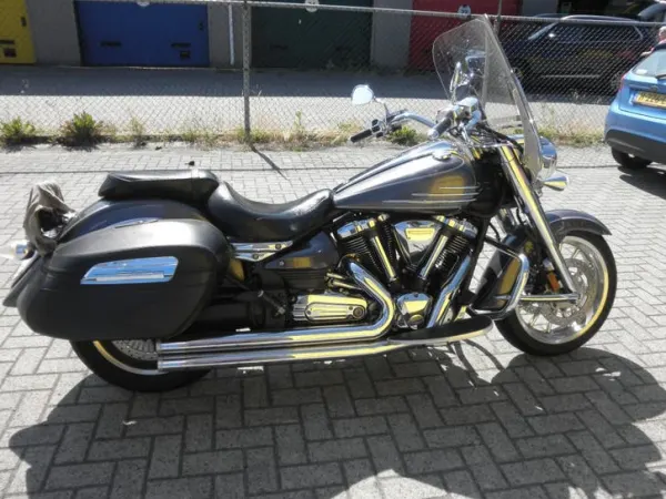 2007 Yamaha XV 1900 Stratoliner XV1900 2007 - € 5.750 · Bieden (1/1)