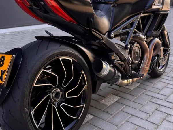 2014 Ducati Diavel - € 11.950 (1/1)