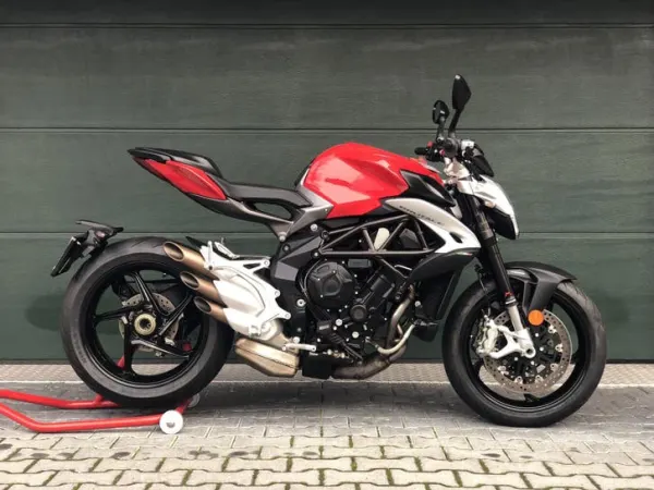 2017 MV Agusta Brutale 800 - €9,999 (1/1)