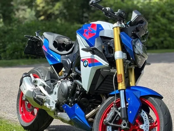 2025 BMW F 900 R - €10,695 · Bidding (1/1)