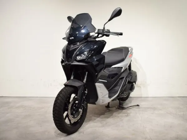 2022 Aprilia SR GT 200 | 2022 | 3000km | Malossi Vario | Alarm - €3,299 (1/1)