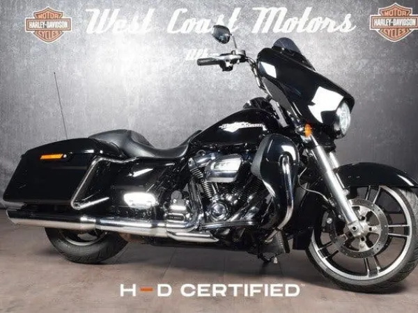 2016 Harley-Davidson Street Glide - €18,950 · Bidding (1/1)