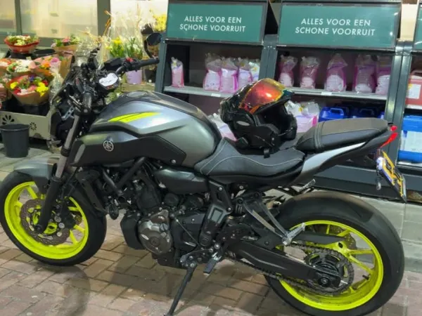 Bouwjaar onbekend Yamaha MT-07 - € 5.950 · Bieden (1/1)