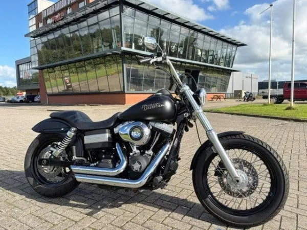 2010 Harley-Davidson Dyna Street Bob - € 11.950 · Bieden (1/1)