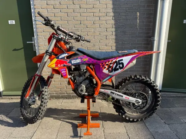 2021 KTM SXF 250 2021 Troy Lee Desgin-WP Xact Pro 6500 Voorvork - €4,950 · Bidding (1/1)