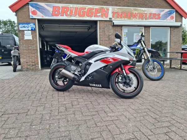 Bouwjaar onbekend Yamaha Motoren - € 6.950 · Bieden (1/1)