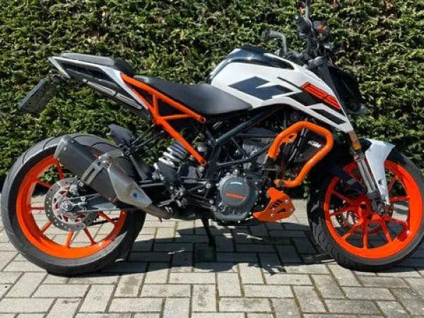 2017 KTM 125 Duke - Price on request (1/1)