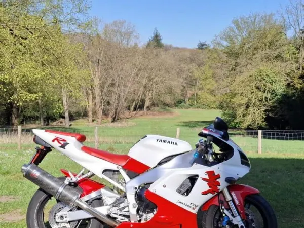 Bouwjaar onbekend Yamaha Motoren - € 3.500 · Bieden (1/1)