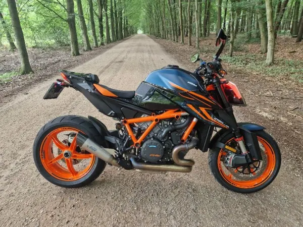 2022 KTM 1290 Super Duke R - €13,500 · Bidding (1/1)