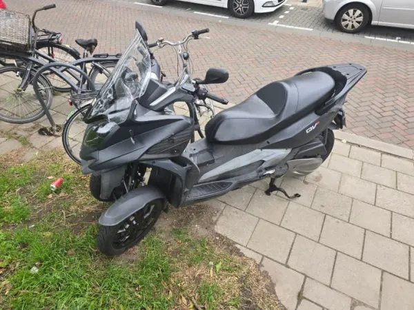 2019 Piaggio QV3 Motor met Motorrijbewijs - € 1.950 (1/1)
