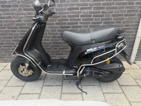 2000 Piaggio Typhoon - € 2.999 (1/1)