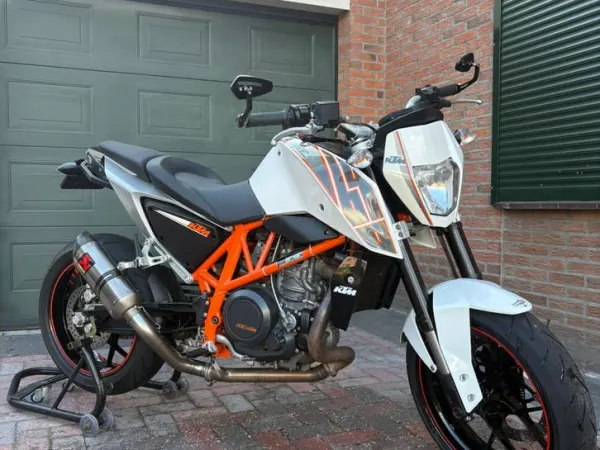 2013 KTM 690 Duke - €3,950 · Bidding (1/1)