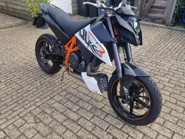 Year unknown KTM 690 Duke R - €3,500 · Bidding (1/1)