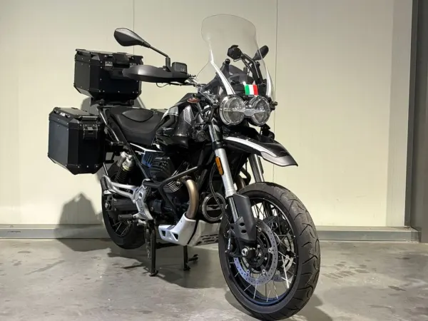 2022 Moto Guzzi V 85 TT Guardia D'Onore 850 - €10,900 (1/1)