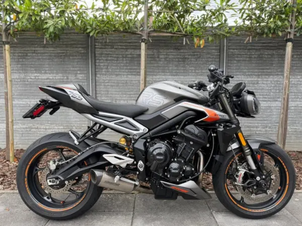 2024 Triumph Street Triple 765 rs 2024 Dominator Exhaust - € 11.795 (1/1)