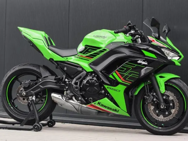2024 Kawasaki Ninja 650 1ste eig, Dealer ond, Fbrks Garantie 7/28 - € 7.850 (1/1)