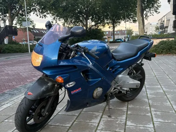 1991 Honda CBR 600 F - € 750 · Bieden (1/1)