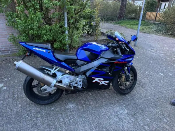 2003 Honda Fireblade - Bidding (1/1)