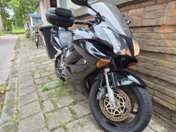 2002 Honda VFR 800 - € 1.700 · Bieden (1/1)