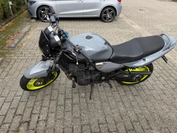 Year unknown Suzuki GSF 600 F Bandit-Nieuwe Banden - €1,200 (1/1)