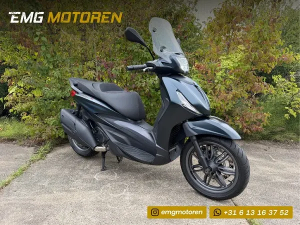 2022 Piaggio Beverly 400 - €5,350 (1/1)