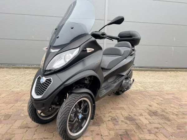 2016 Piaggio MP3 LT - € 5.100 (1/1)